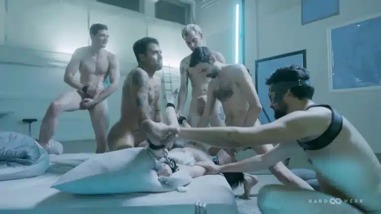 Scene de gang bang ethique filmee par le studio HardWerk